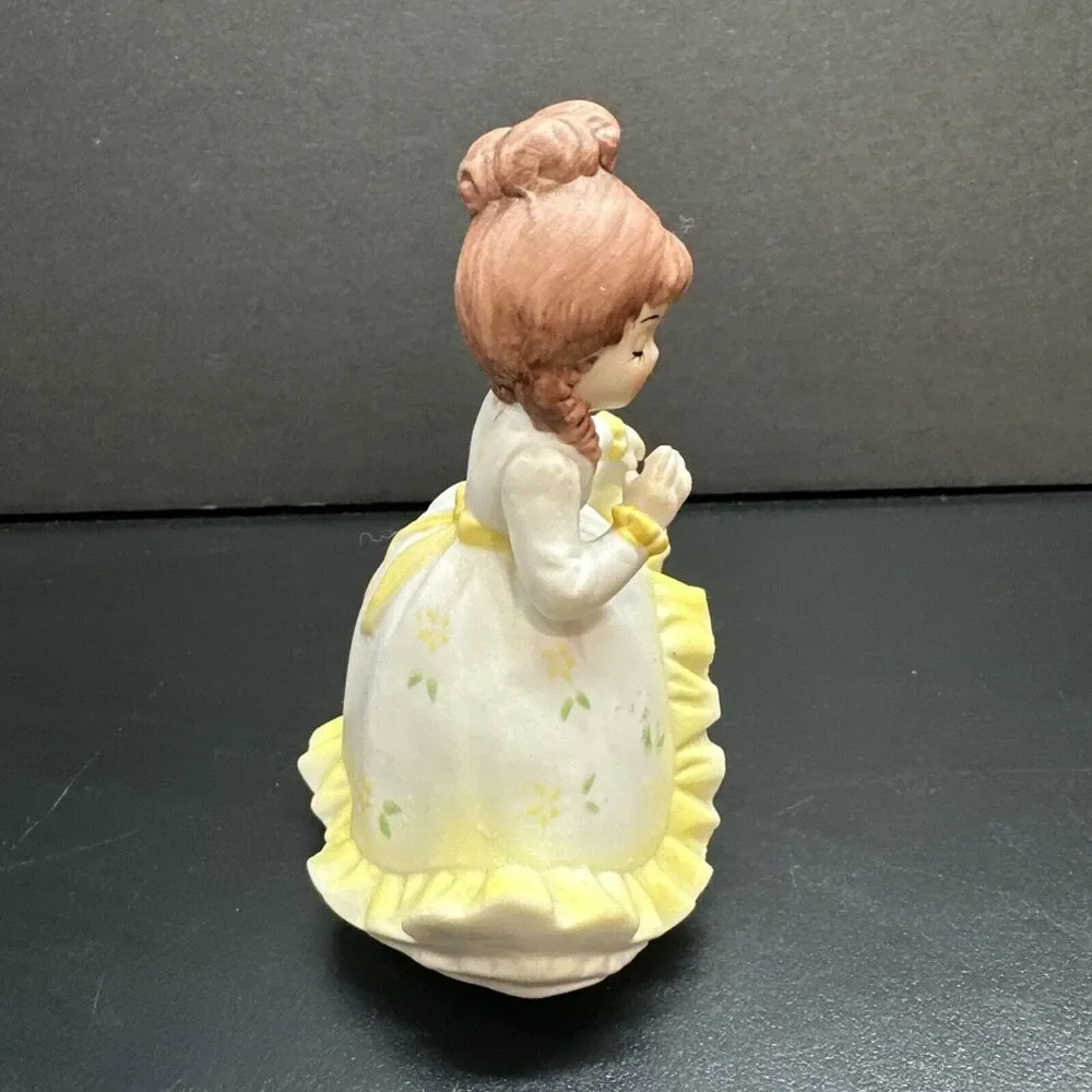 Lefton Japan Antique Figurine Porcelain Victorian With Umbrella